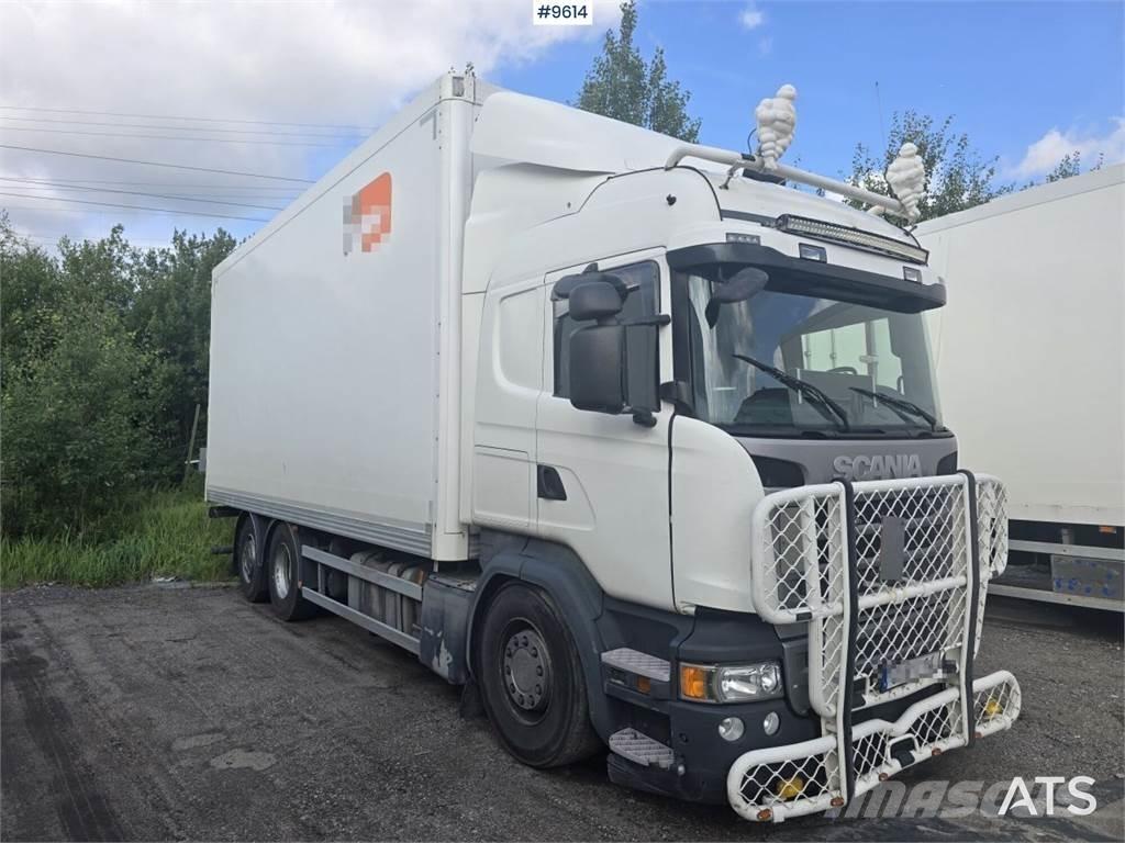 Scania R490 Sunkvežimiai su dengtu kėbulu