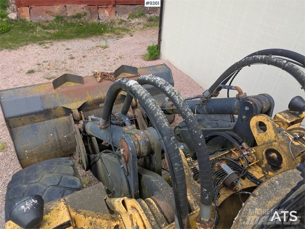 Volvo BM 4600B  Ratiniai buldozeriai