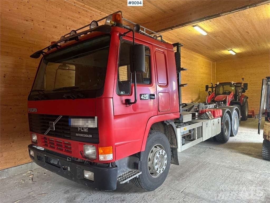 Volvo FL12 Sunkvežimiai su keliamuoju kabliu