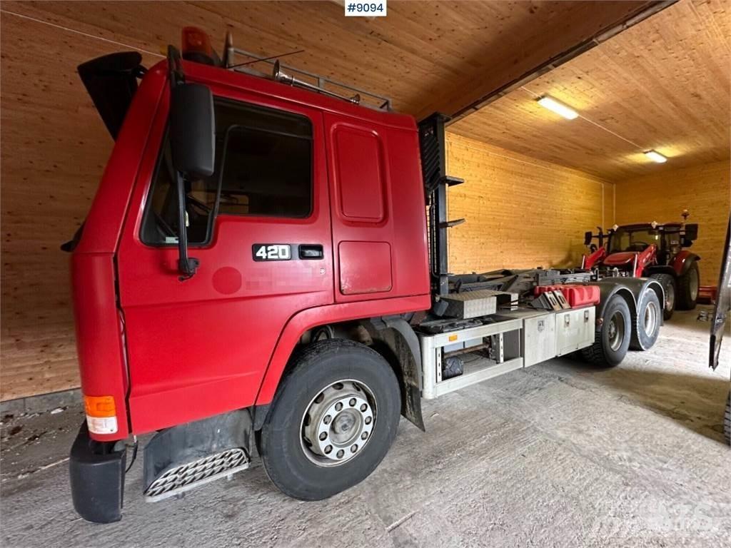 Volvo FL12 Sunkvežimiai su keliamuoju kabliu