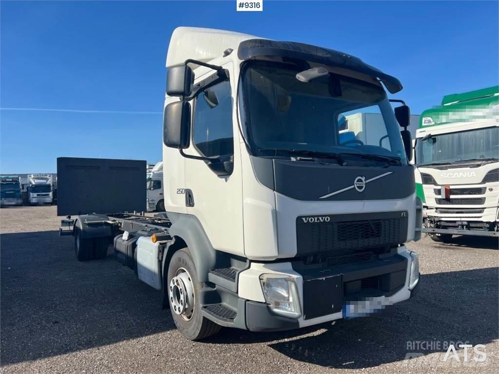 Volvo FL250 Važiuoklė su kabina