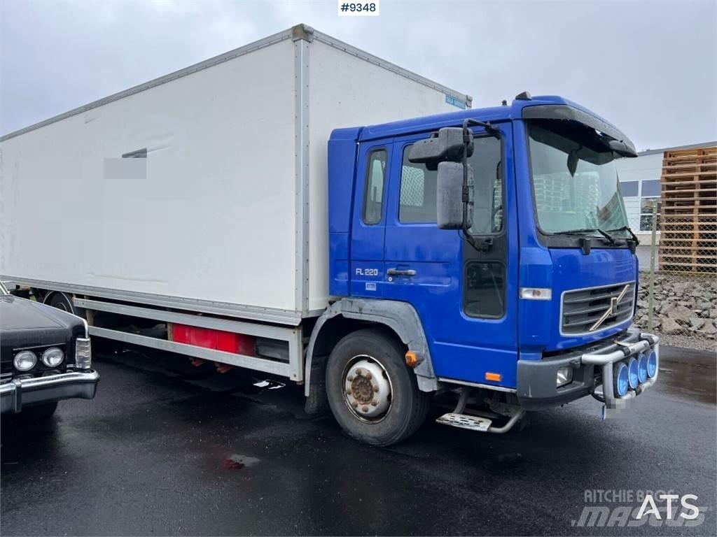 Volvo FL6 4X2 Sunkvežimiai su dengtu kėbulu