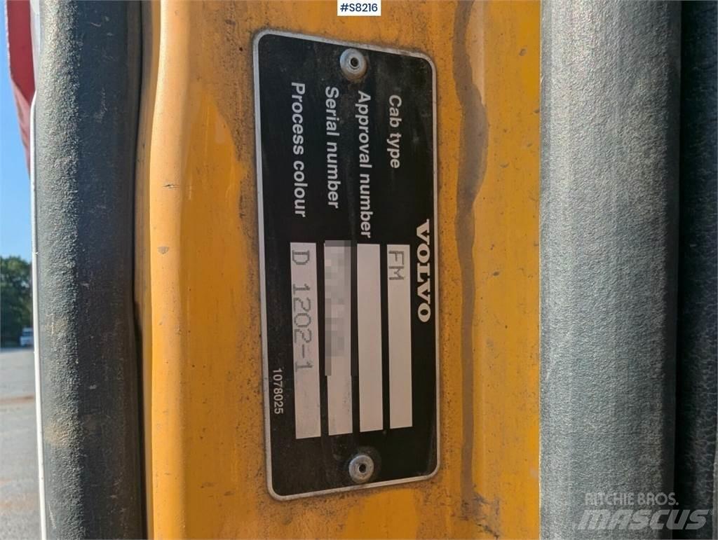 Volvo FMX 6X2 Savivarčių priekabų vilkikai