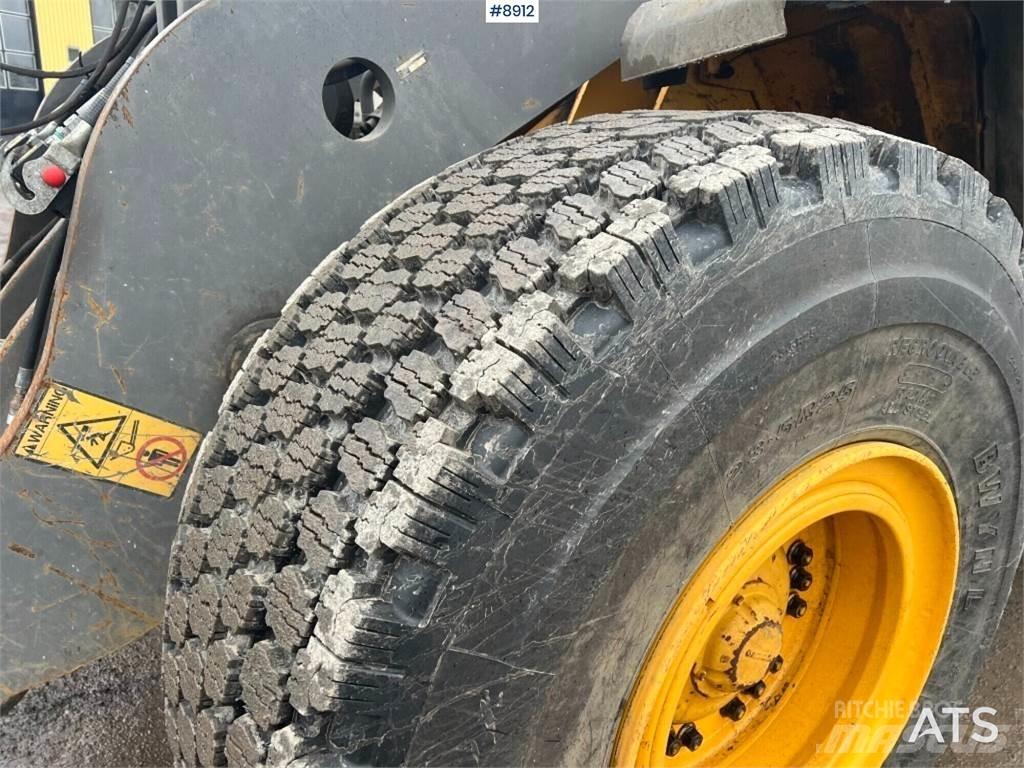 Volvo L110E Naudoti ratiniai krautuvai