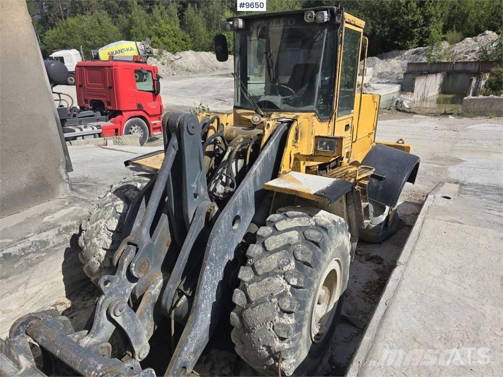 Volvo L120 Ratiniai buldozeriai