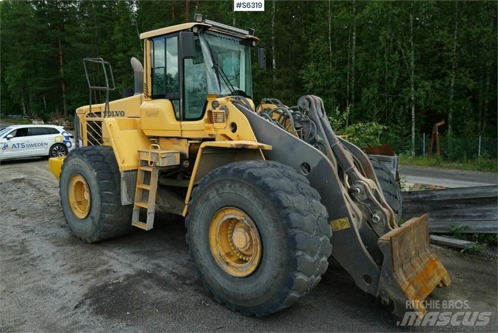 Volvo L220F Naudoti ratiniai krautuvai