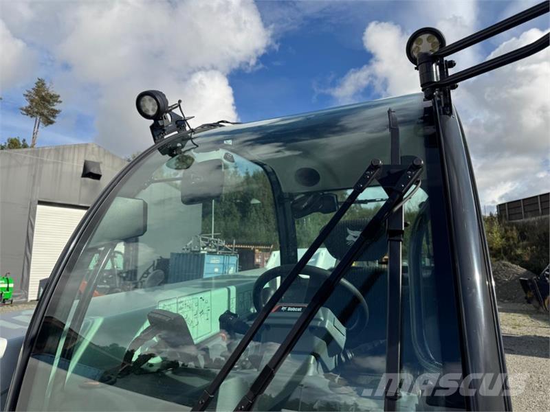 Bobcat PF4 Teleskopiniai krautuvai