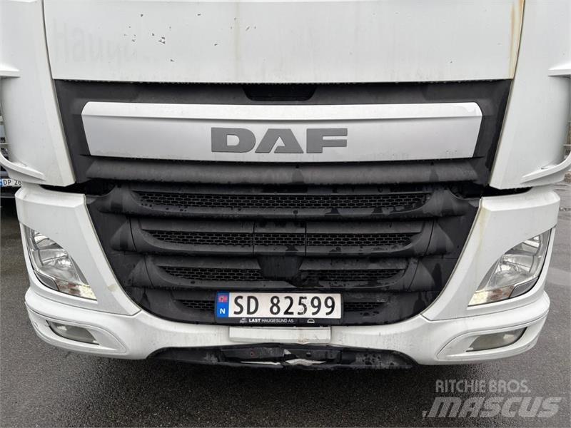 DAF CF Sunkvežimiai su dengtu kėbulu