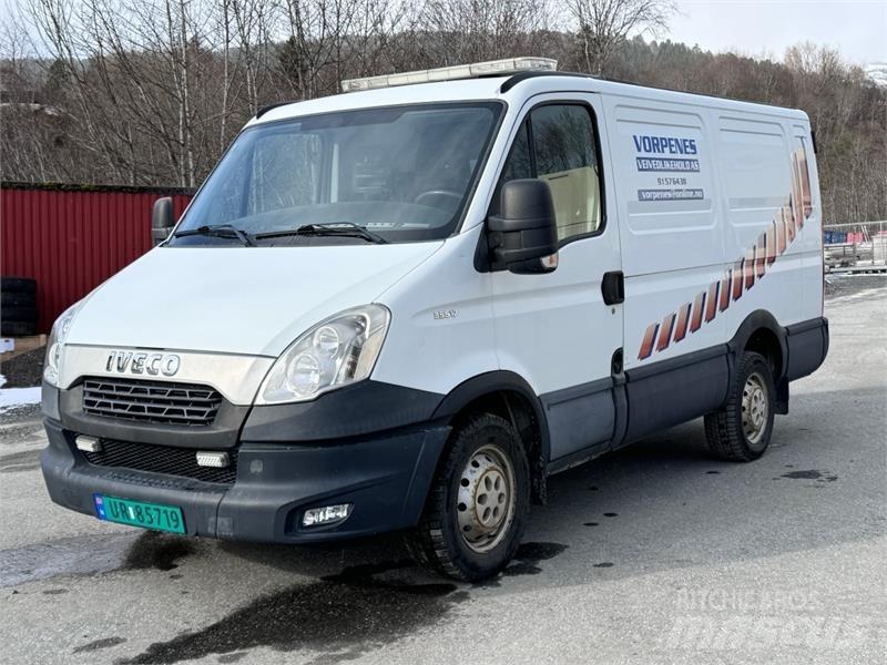Iveco Daily Lengvieji automobiliai