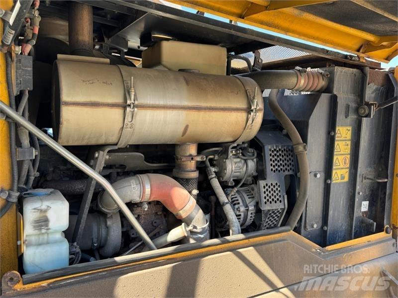 JCB 416k Naudoti ratiniai krautuvai