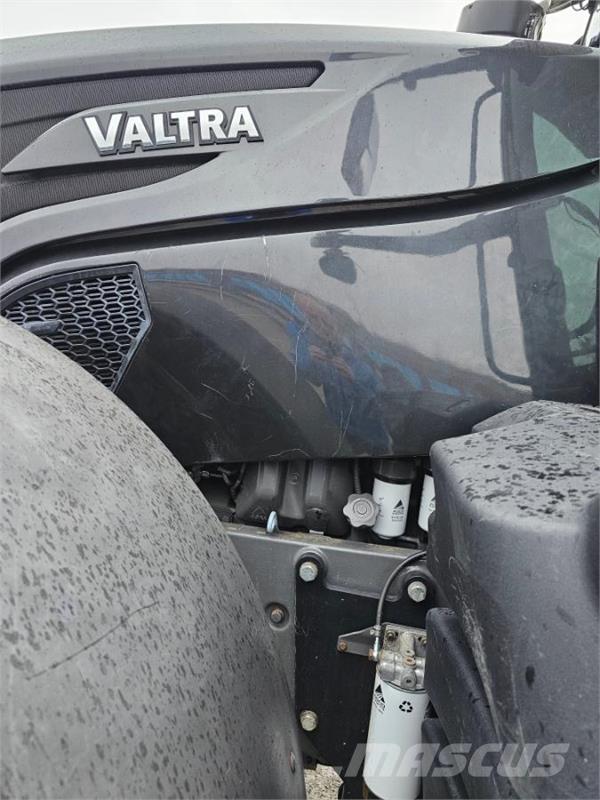 Valtra S374 Traktoriai