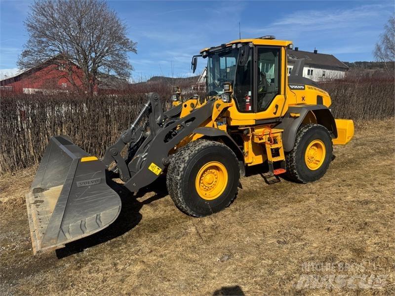 Volvo L70H Naudoti ratiniai krautuvai