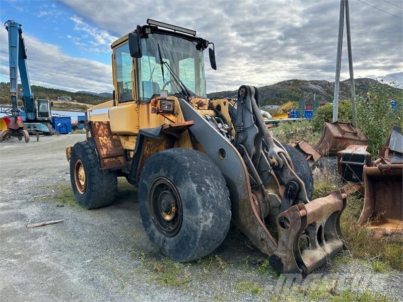 Volvo L90D Naudoti ratiniai krautuvai