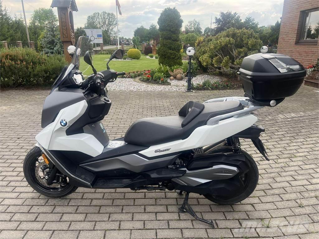 BMW  Visureigiai