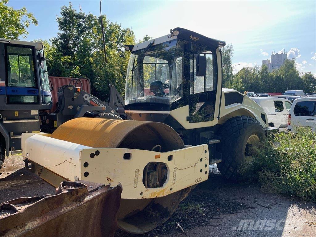 Bomag BW 211-5 Vieno būgno volai
