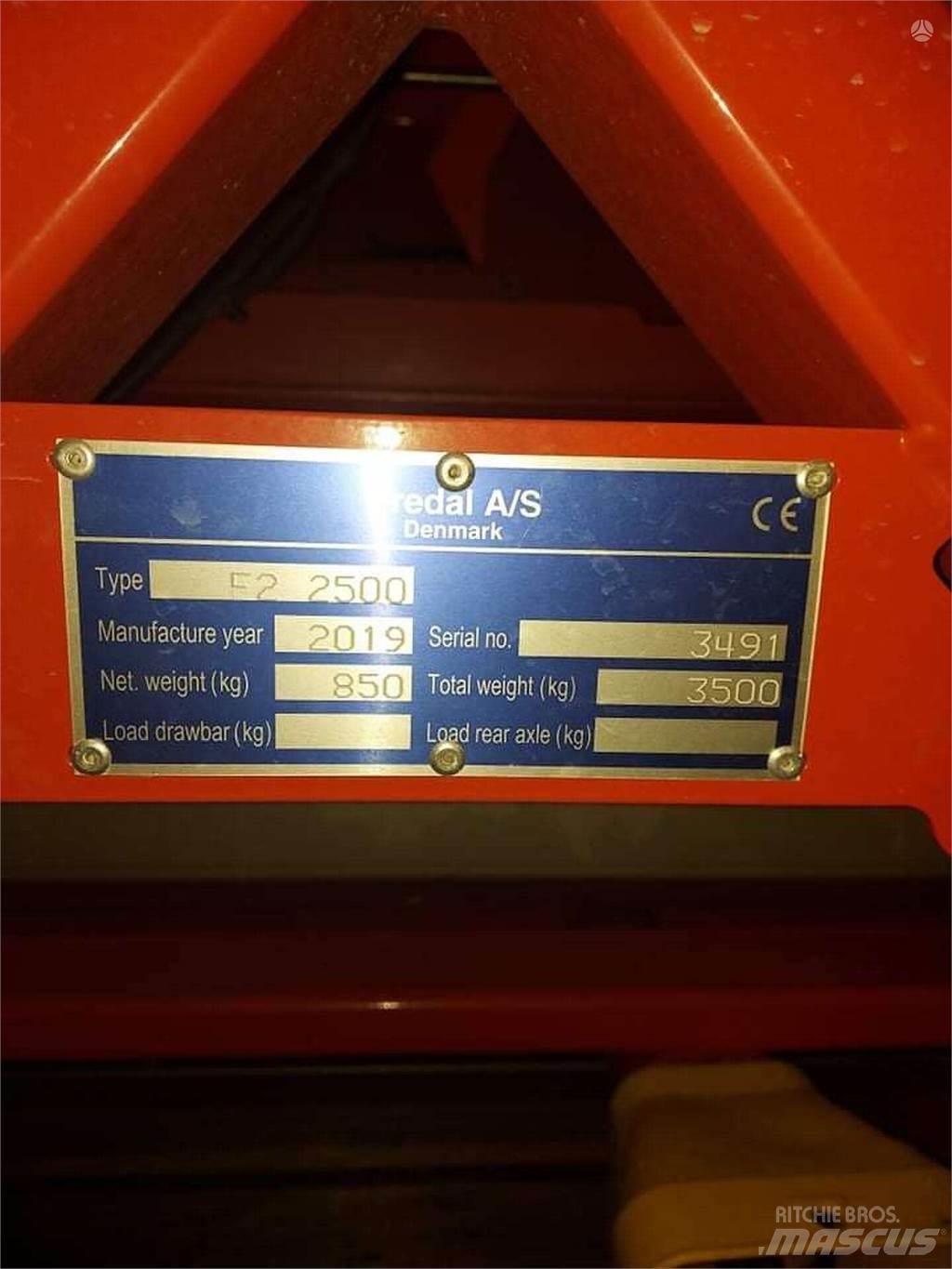Bredal F2 2500 Mineralinių trąšų barstytuvai