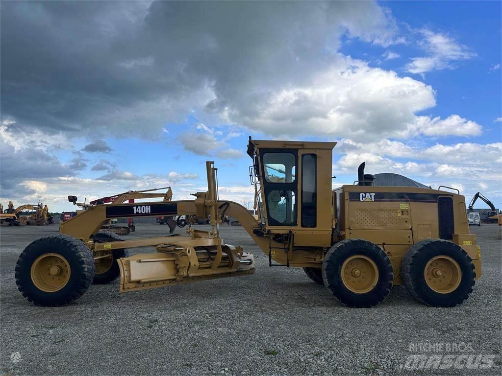 CAT 140 H Greideriai