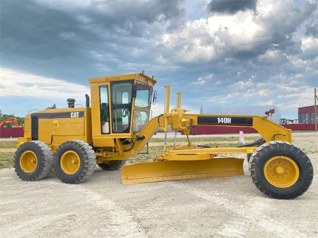 CAT 140 H Greideriai