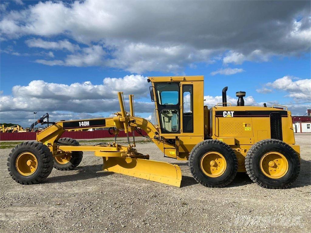 CAT 140 H Greideriai