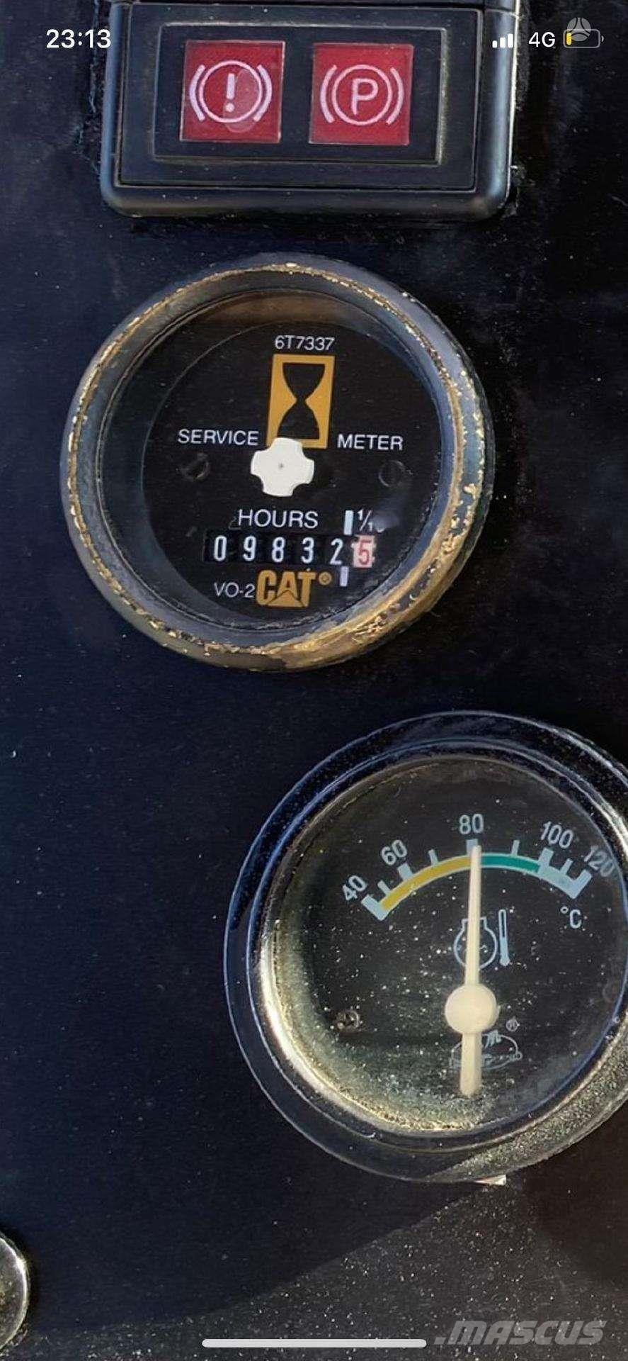 CAT 140 H Greideriai