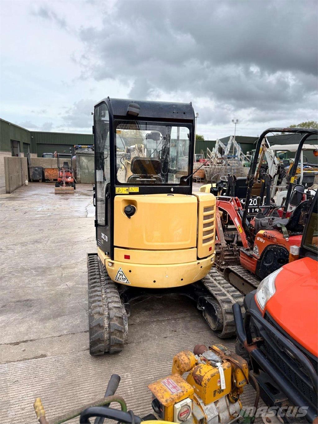 CAT 302.7 DCR Mini ekskavatoriai < 7 t