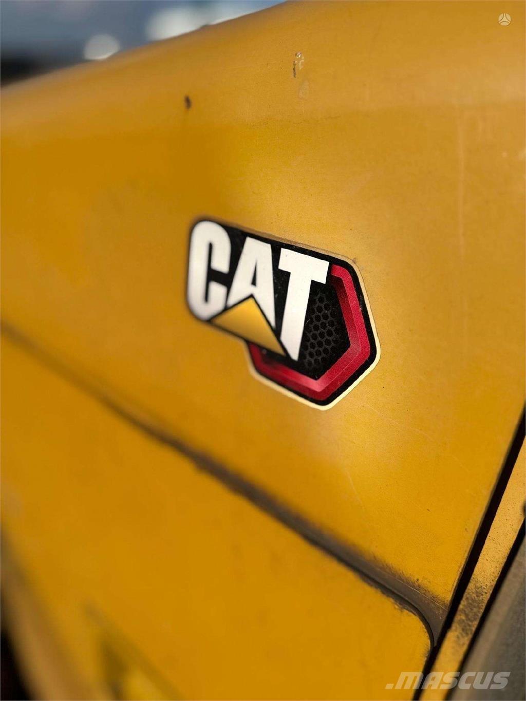 CAT D5 K Vikšriniai buldozeriai