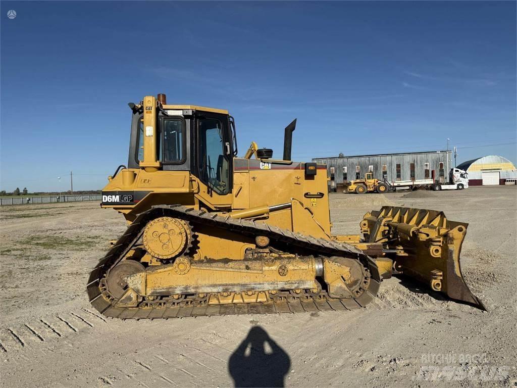 CAT D6M LGP Vikšriniai buldozeriai