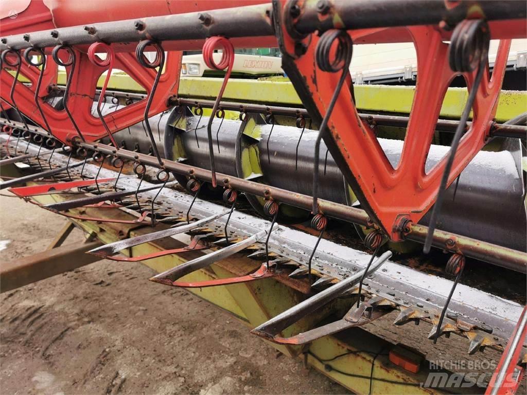 CLAAS Lexion 460 Derliaus nuėmimo kombainai