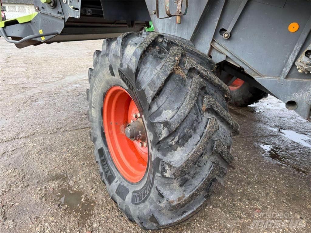 CLAAS LEXION 480 Derliaus nuėmimo kombainai