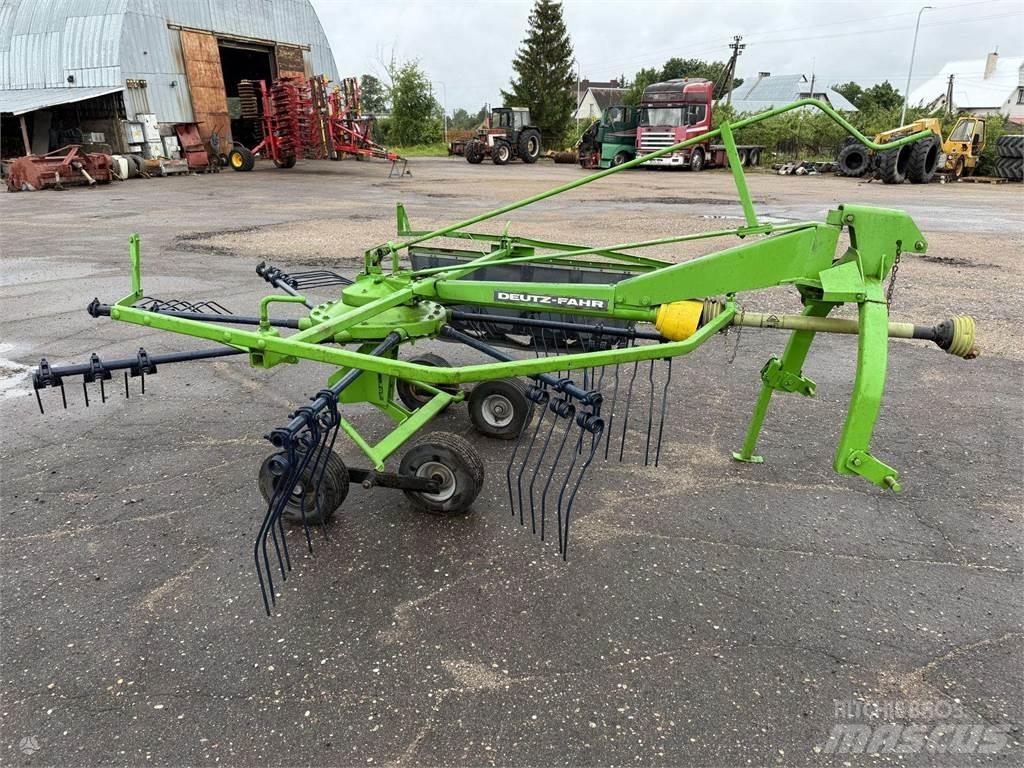 Deutz-Fahr 300 Pašarų maišytuvai-dalytuvai