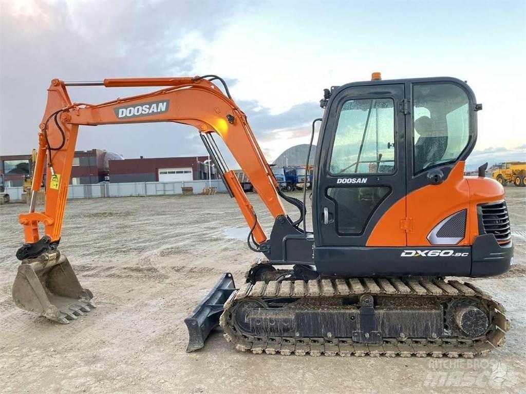 Doosan DX 60 C Mini ekskavatoriai < 7 t