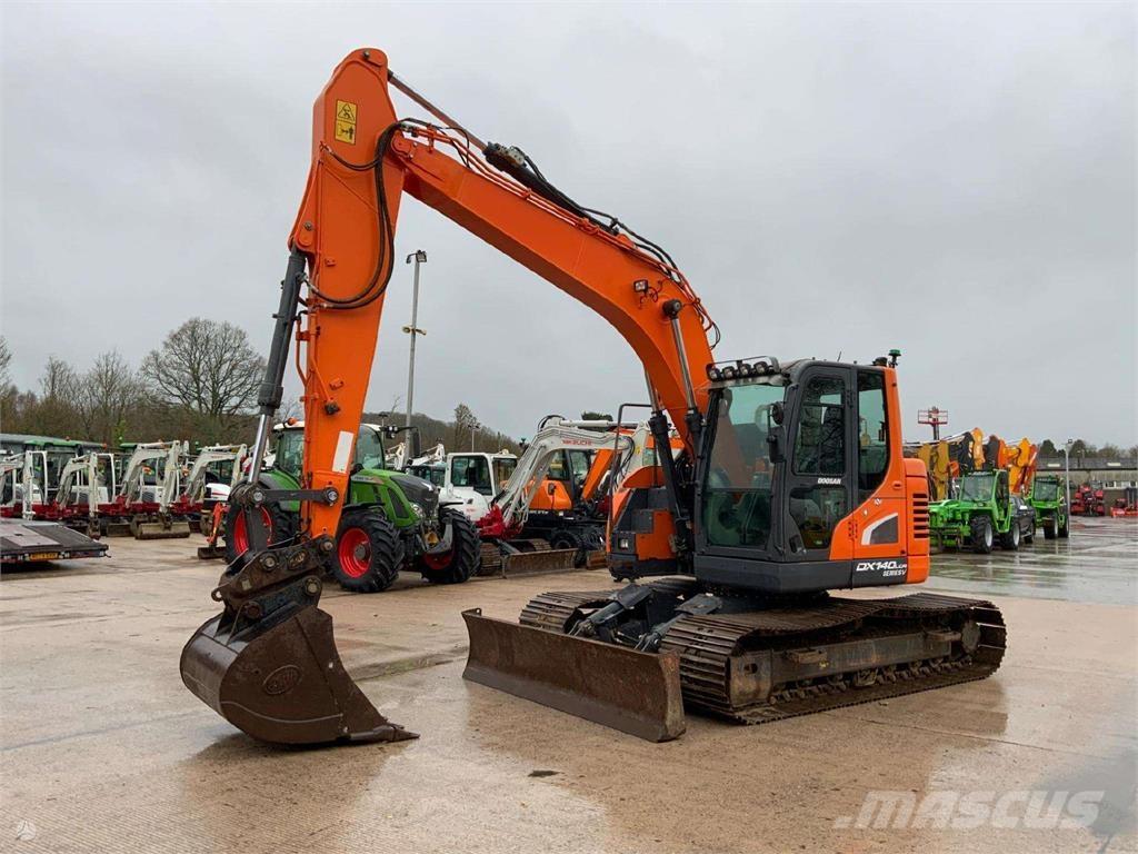 Doosan DX140 Vikšriniai ekskavatoriai