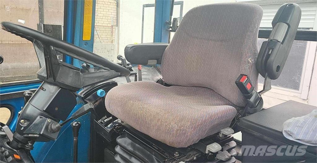 Ford 8210 Traktoriai