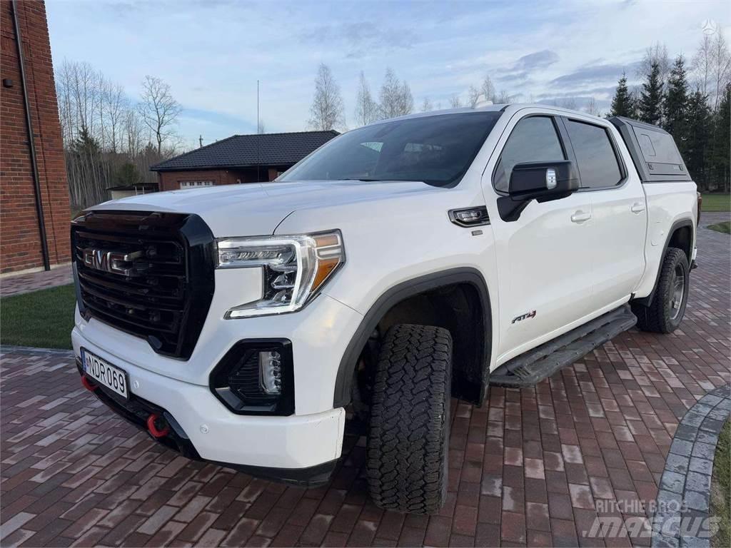 GMC  Lengvieji automobiliai