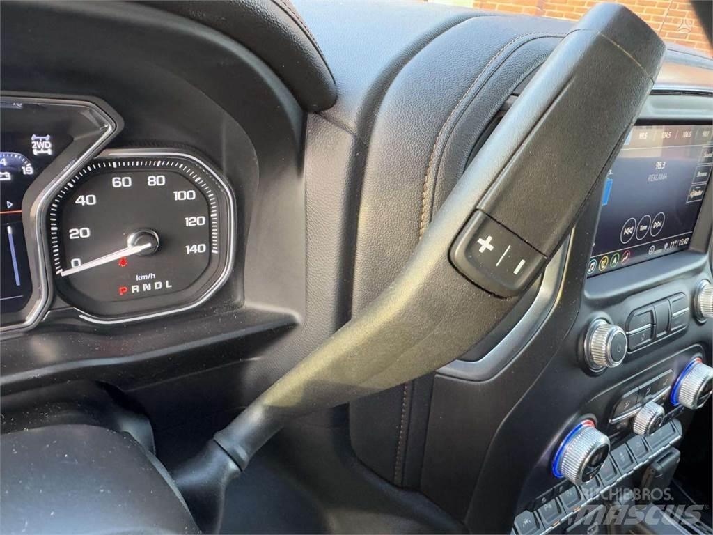 GMC  Lengvieji automobiliai