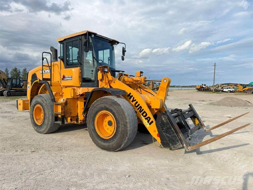 Hyundai HL 955 Naudoti ratiniai krautuvai