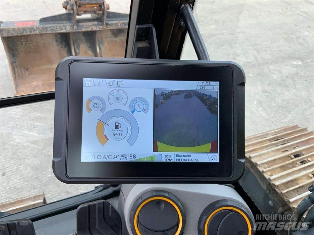 JCB 131X LC Vikšriniai ekskavatoriai
