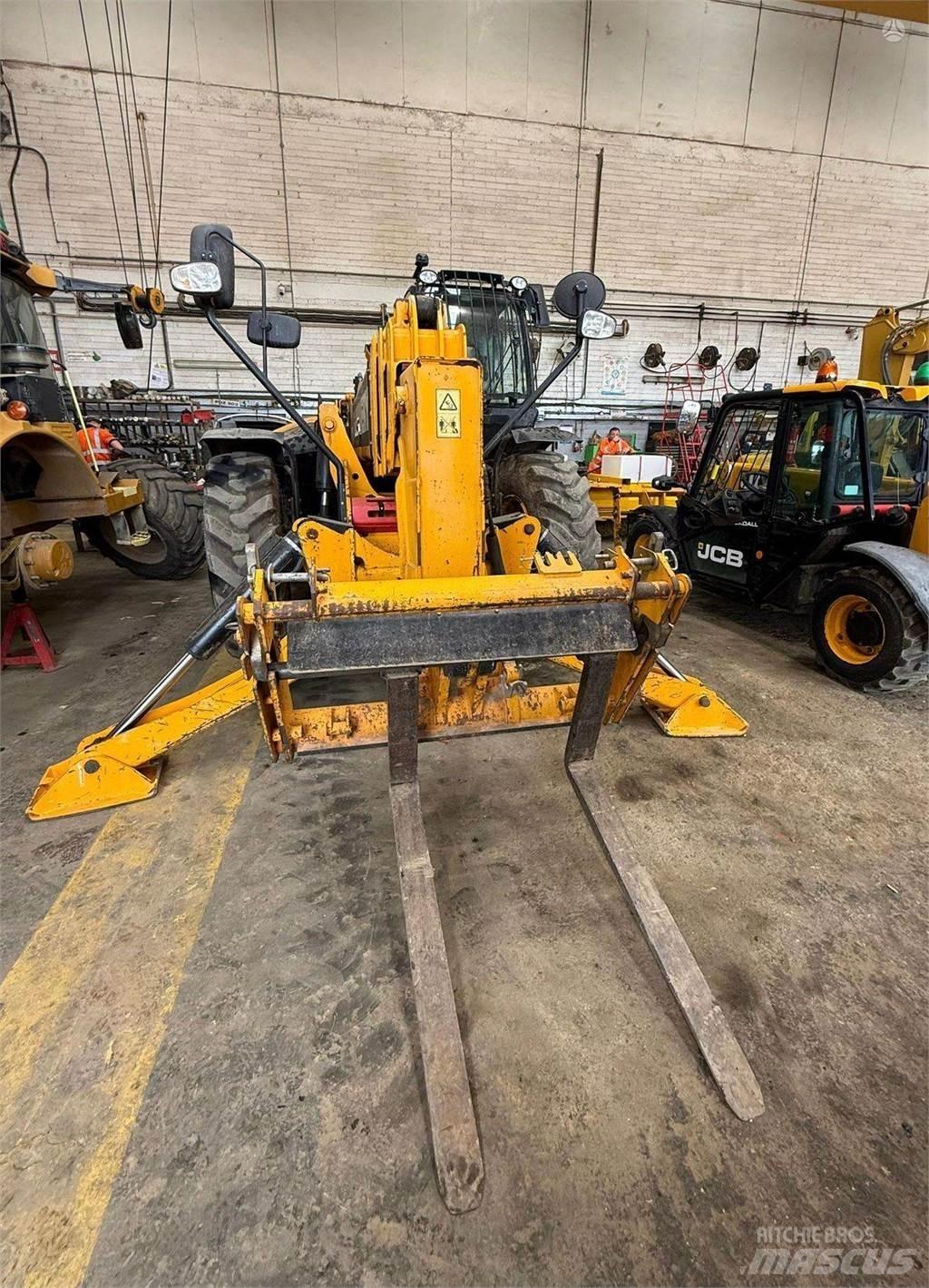 JCB 540-170 Teleskopiniai krautuvai