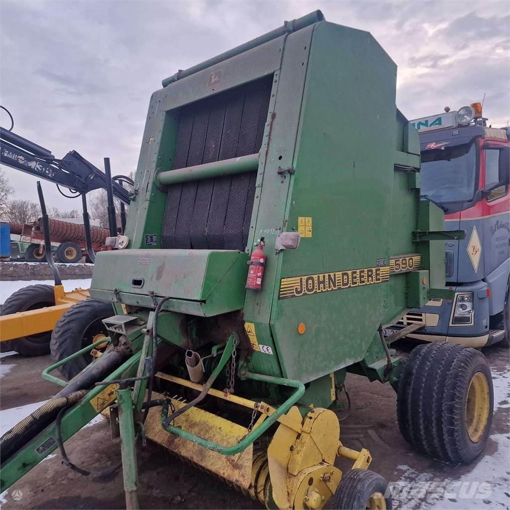 John Deere 590 Ritinių presai