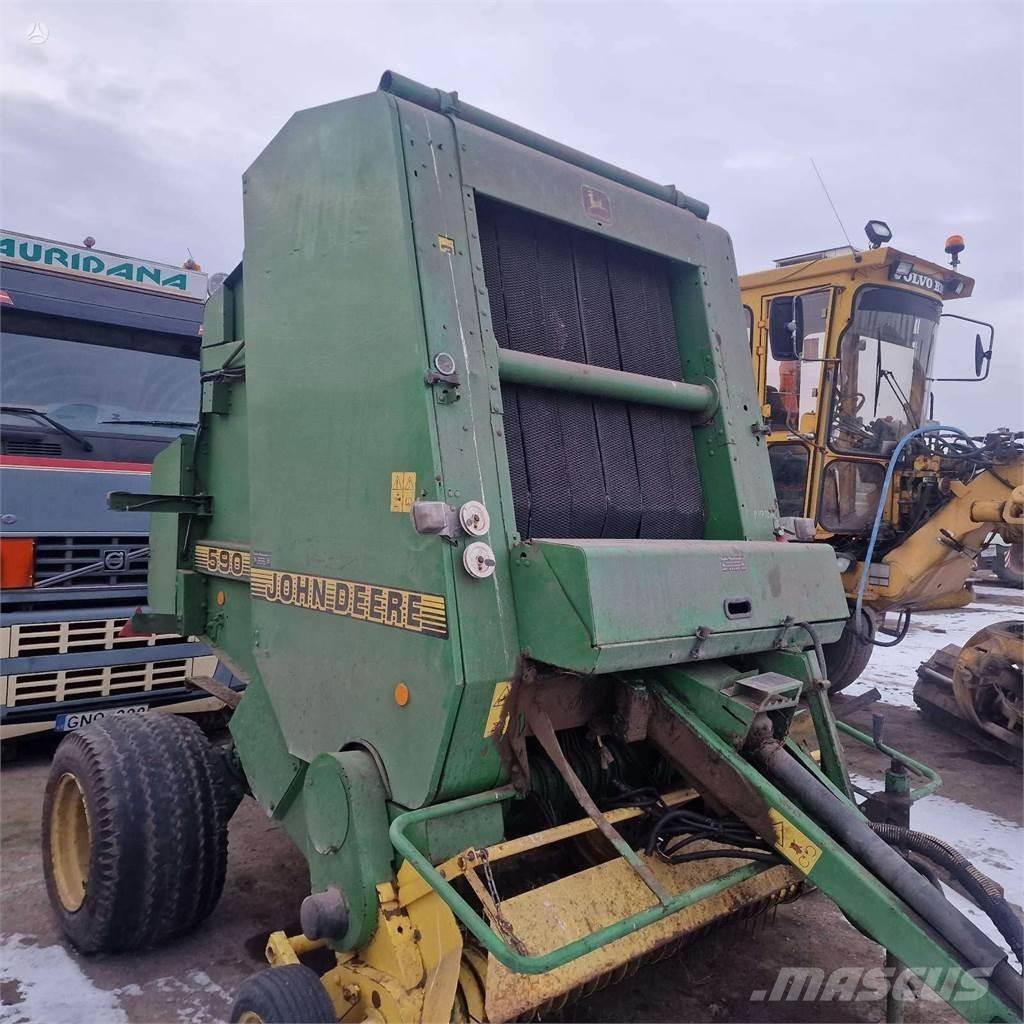 John Deere 590 Ritinių presai