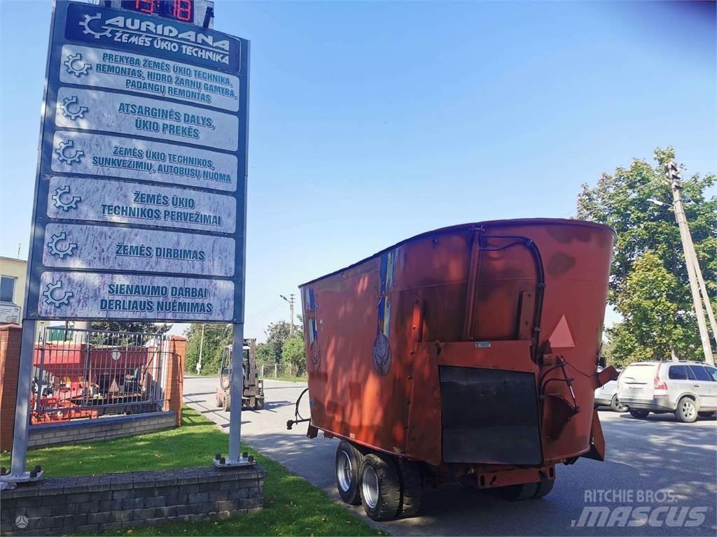 -Kita- PEECON Pašarų maišytuvai-dalytuvai
