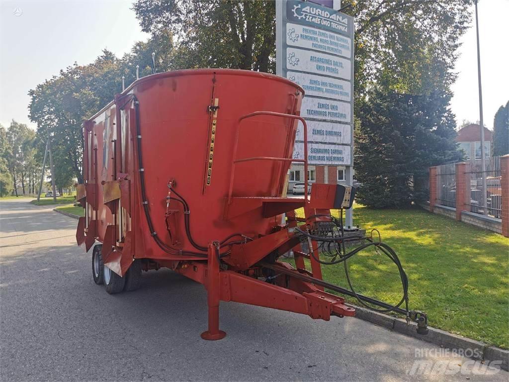  -Kita- PEECON Pašarų maišytuvai-dalytuvai
