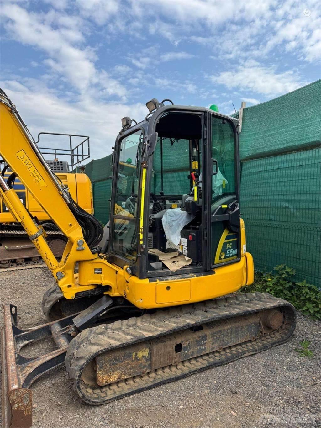 Komatsu PC55MR-5 Vikšriniai ekskavatoriai