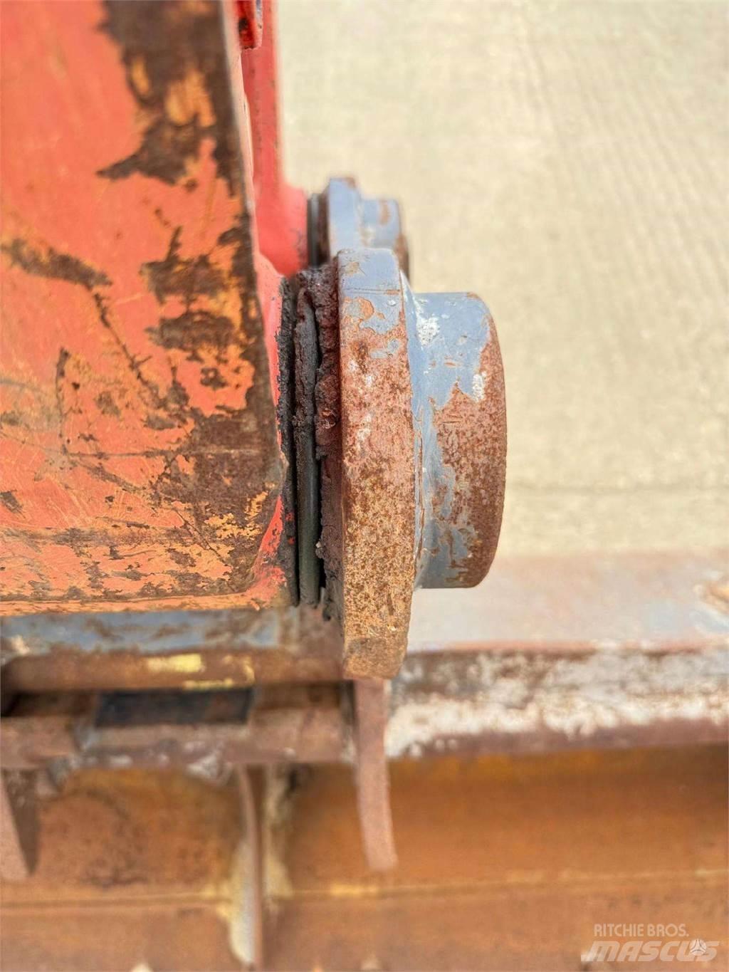 Kubota KX080-4 Vikšriniai ekskavatoriai