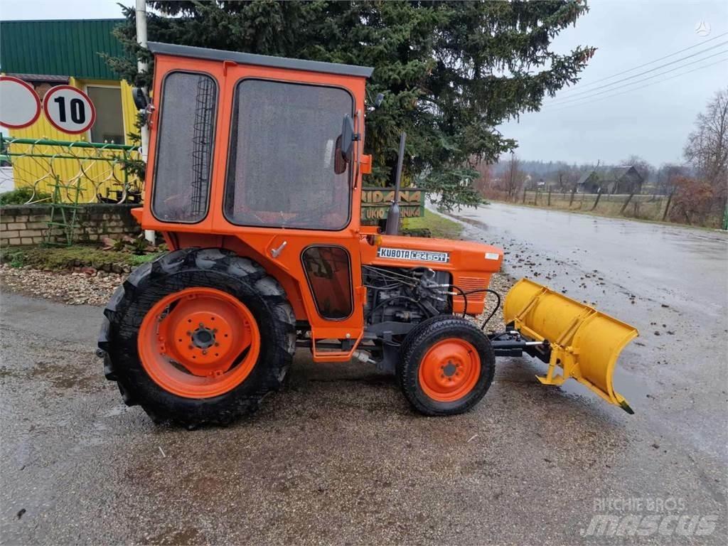 Kubota L245dt Traktoriai