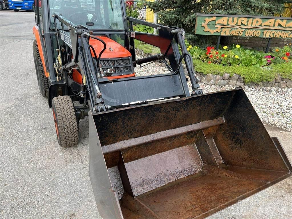 Kubota ST-30 Traktoriai