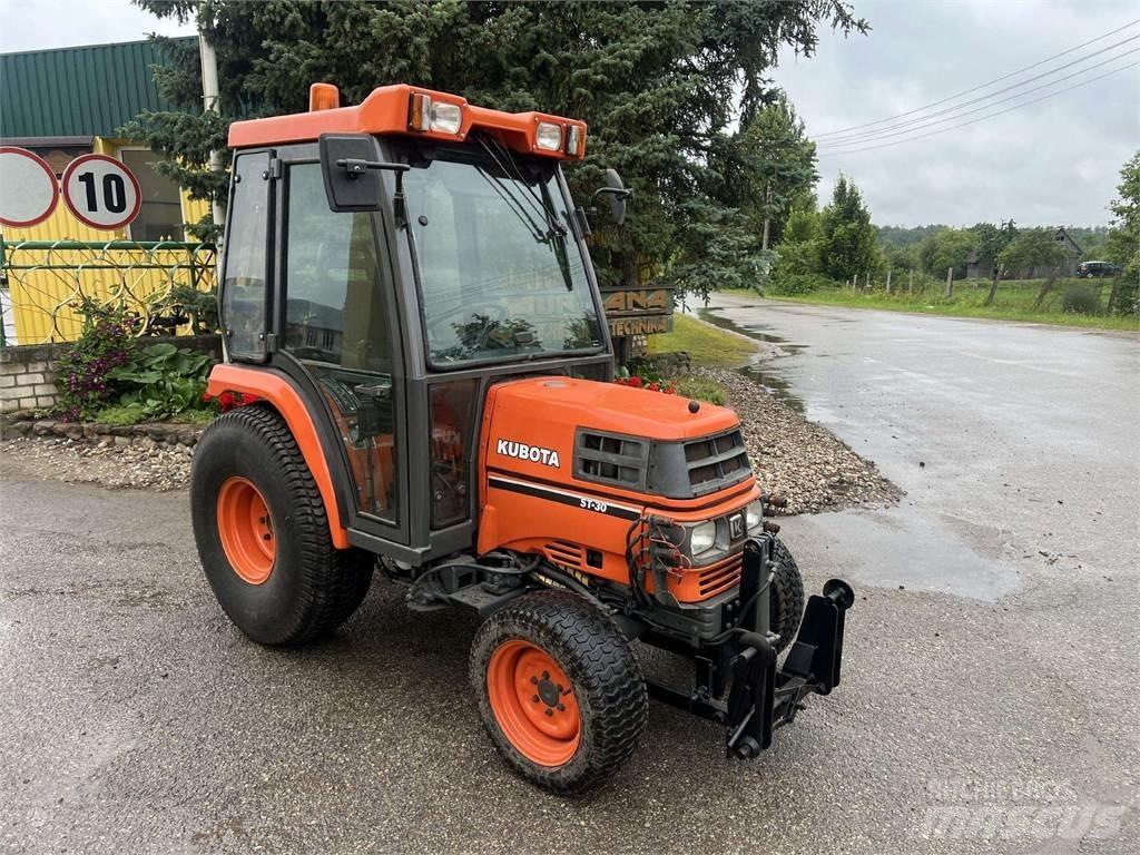 Kubota ST-30 Traktoriai