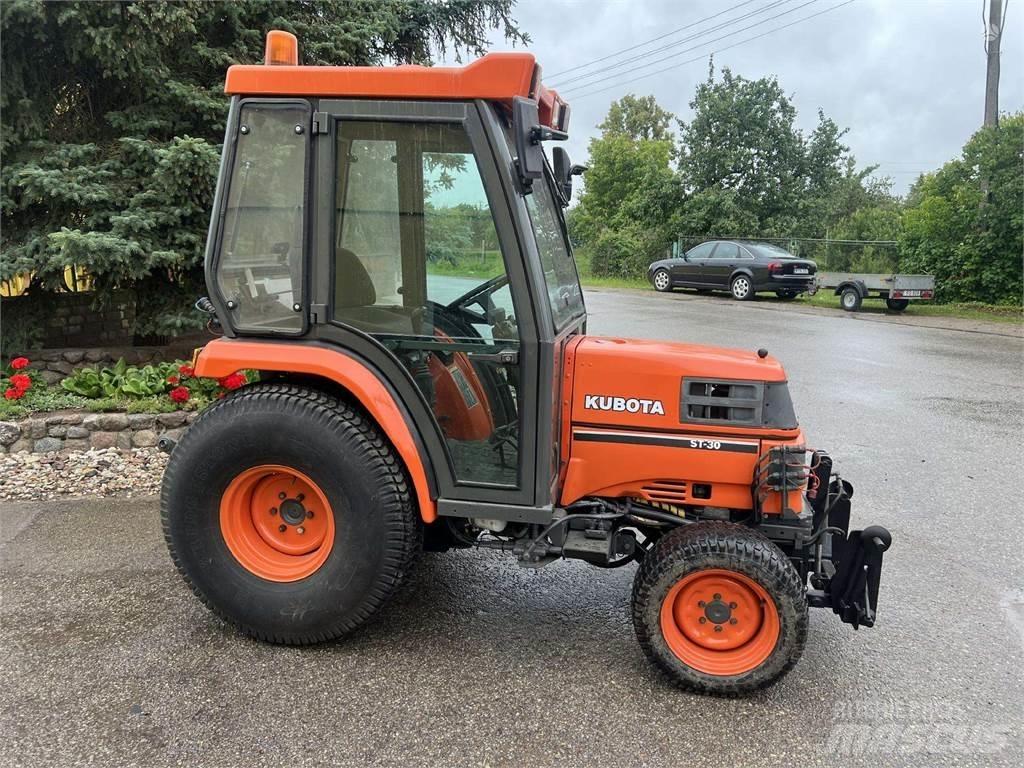 Kubota ST-30 Traktoriai