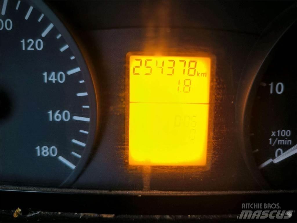 Mercedes-Benz  Lengvieji automobiliai
