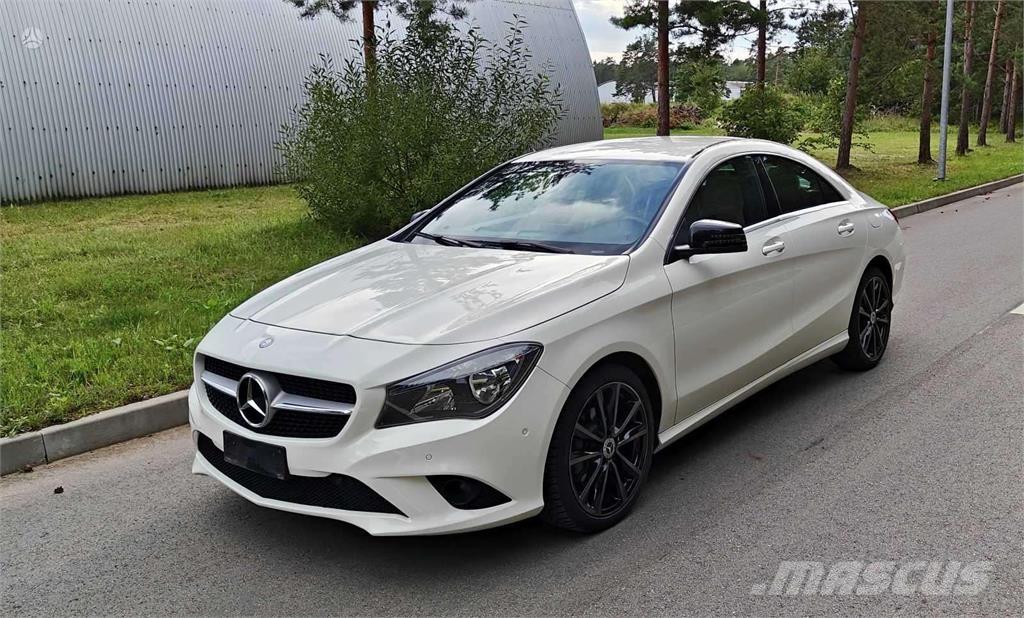 Mercedes-Benz  Lengvieji automobiliai
